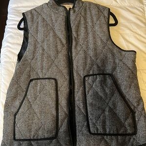 Black & White Herringbone Quilted Vest XxL